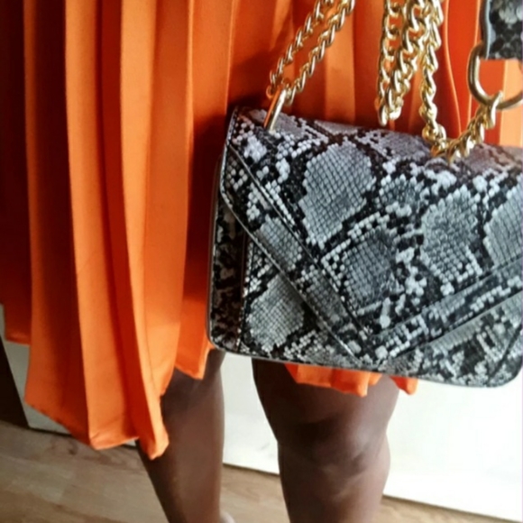 Python Print Envelope Closure Handbag - Picture 3 of 3